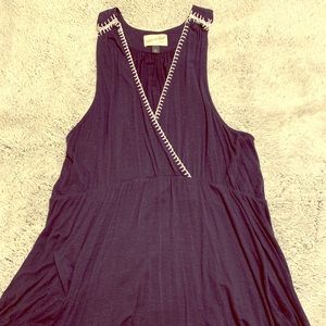 Universal Thread Top